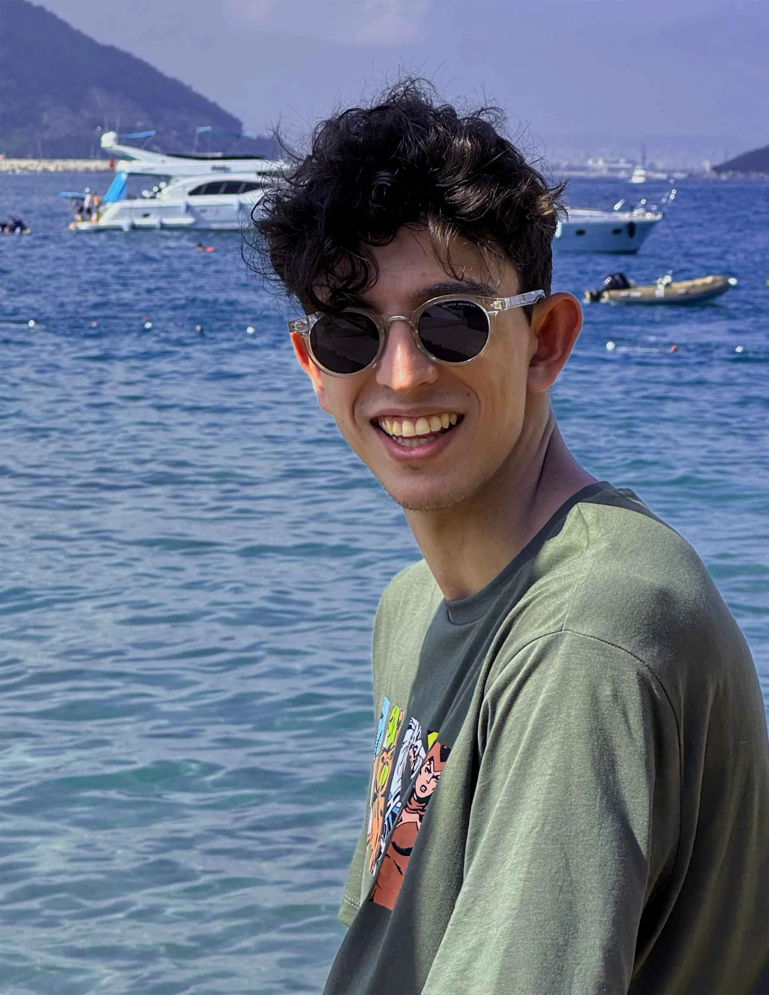Ali Azimoshan, mobile developer, portrait